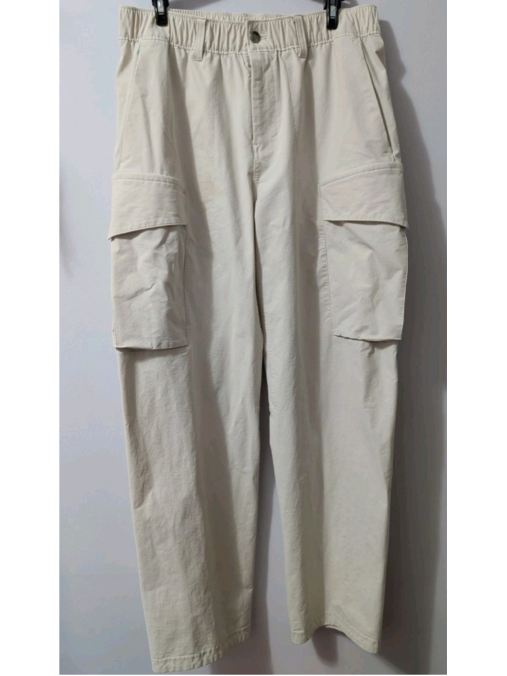 Lululemon Stretch Cargo VersaTwill Pants Mens 32x29 Khaki Relaxed Fit *Stain